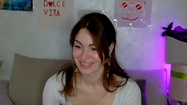 SweetDarling7 Adlı Modelin Canlı XXX Sohbeti
