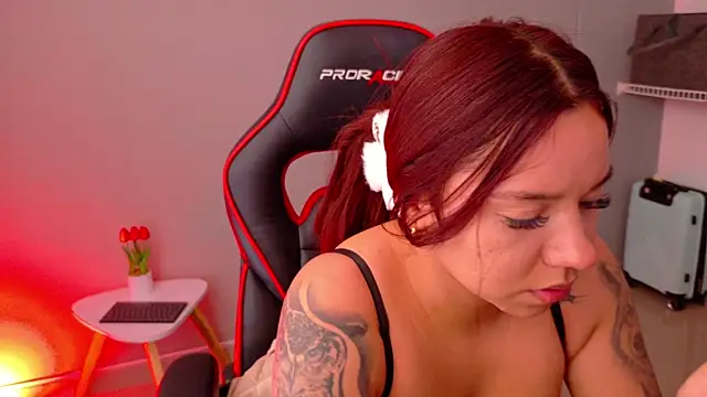 Show de samantha_tattu na webcam