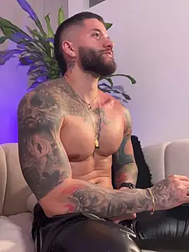 Frank_Farrell Live XXX Chat