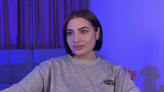 AdrianaToress Adlı Modelin Canlı XXX Sohbeti