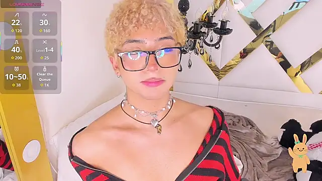 Valentin0__3 élő XXX-chatje
