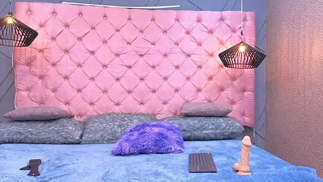 valeria-niuk Chat XXX in diretta