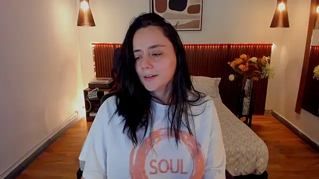 KatherineBond élő XXX-chatje