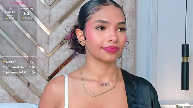 Scarlett-Banner's Live XXX Chat