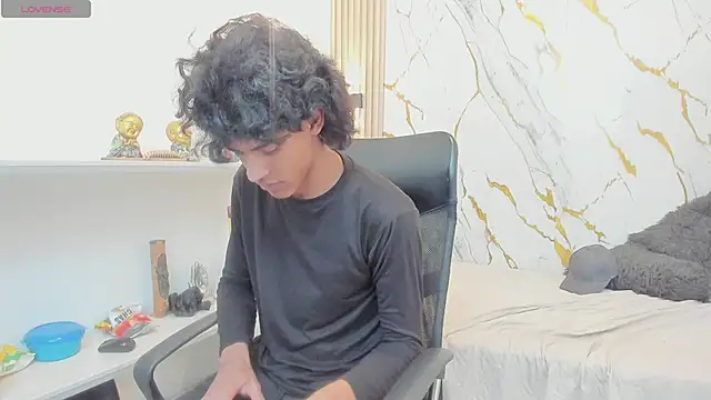 XXX chat uživo modela Zayn_Fox32