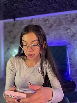 Chat XXX ao vivo de Emiily_Rouse