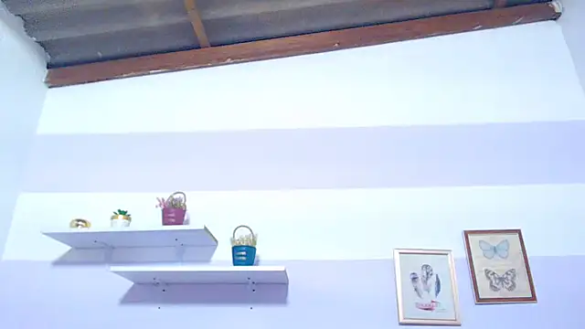 kimberlyvegaのライブXXXチャット