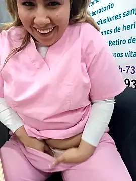 _Susy-Office1 – Naživo XXX chat
