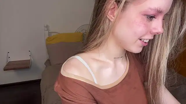 Catrinee Live XXX Chat