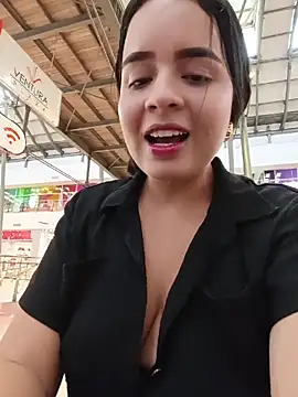 Julieth_hot-69 Adlı Modelin Canlı XXX Sohbeti