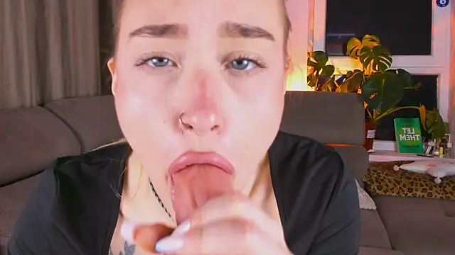 Онлайн чат XXX SugarSkye