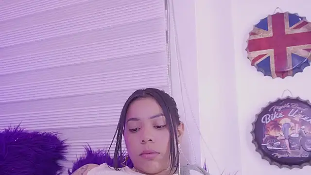 madelyn_rose_'s Live XXX Chat