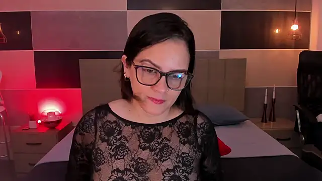 Zara_Jackson Adlı Modelin Canlı XXX Sohbeti