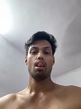 alising@xh's Live XXX Chat