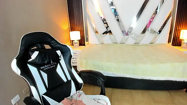 Linda4Petite Obrolan Langsung XXX