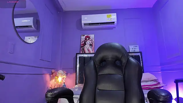 nikkita_dragon_ élő XXX-chatje