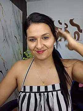 elena_jonees 现场XXX聊天