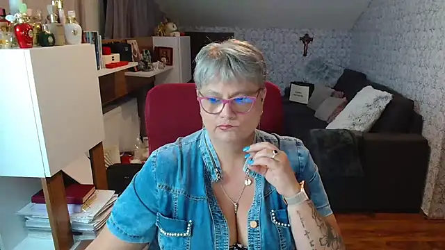 bigtits4you's Live XXX Chat