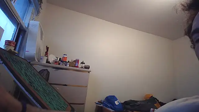 JohnnyMoves webcam show