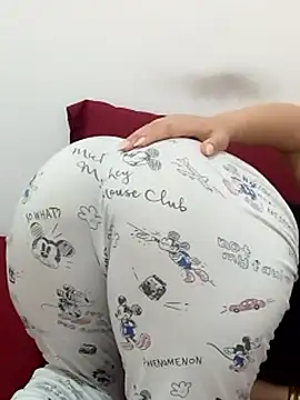 Youmy_love26 Adlı Modelin Web Kamerası Şovu