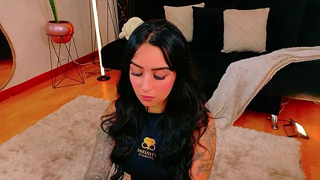 Chat +18 de EmmyEvans1 ao vivo