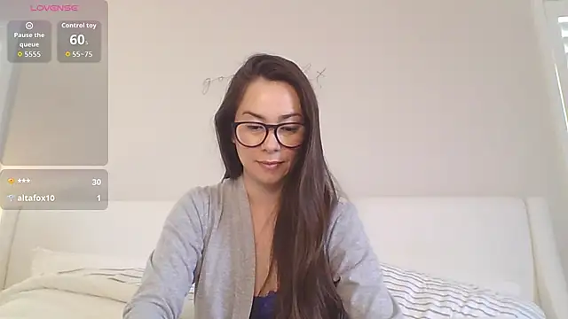 Pertunjukan Kamera Web mixedasiangirl