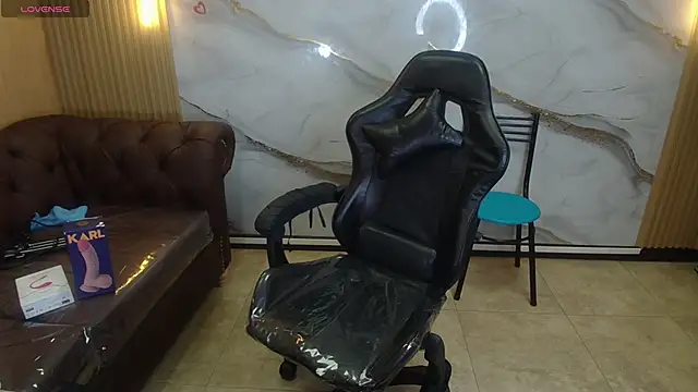Chat +18 de Zarath_tf ao vivo