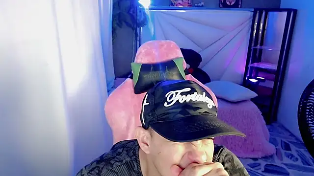 XXX chat uživo modela Top_and_bottom