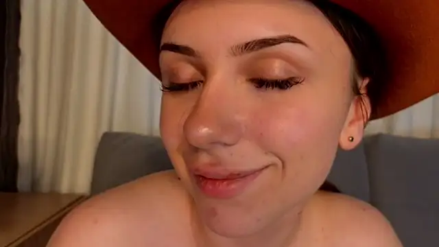 thelittlecowgirl – Live XXX-chat
