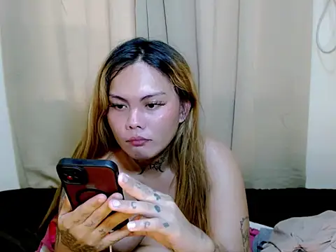 Keyla_Pinay webkamerás műsora