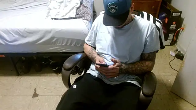 DADDY_KANE8--- Chat XXX in diretta