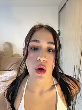 Chatroom XXX en direct de SerenaFox_