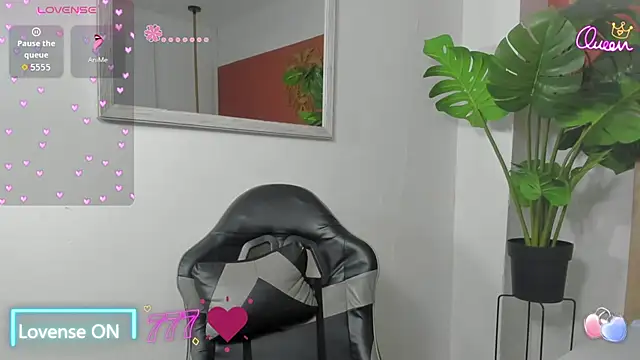 enma30_ élő XXX-chatje