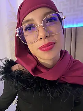 naishaa_ Adlı Modelin Canlı XXX Sohbeti