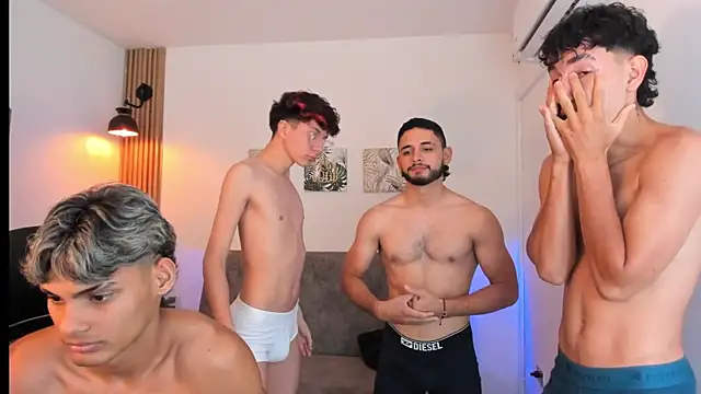 Sexiest_BoysW Adlı Modelin Web Kamerası Şovu