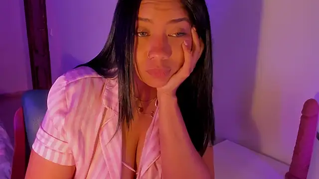 NicolePasqualott's Live XXX Chat