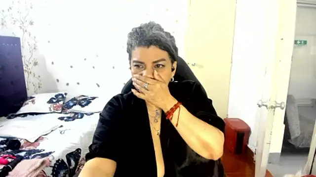 vikyadams' Live XXX Chat