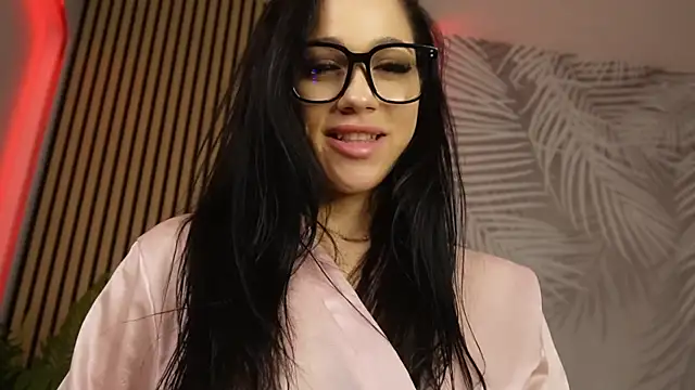 MiaVelvety's Webcam Show