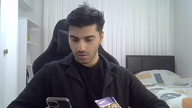 ciceroable Adlı Modelin Canlı XXX Sohbeti