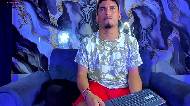 XXX chat uživo modela Ares_DAMM