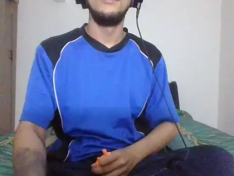 bladetrinityn's Live XXX Chat