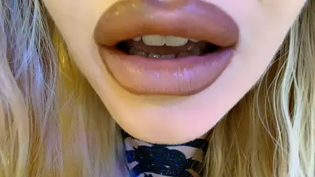 Politeeliza Live XXX-chat