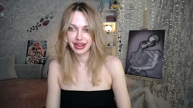 NickyAdamidi 即時 XXX 聊天