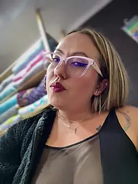 VIOLETA-25_ – Naživo XXX chat