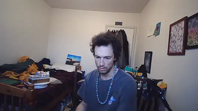 JohnnyMoves webcam show