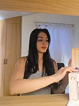 Chat XXX en directo de Princess_AliciaVellami