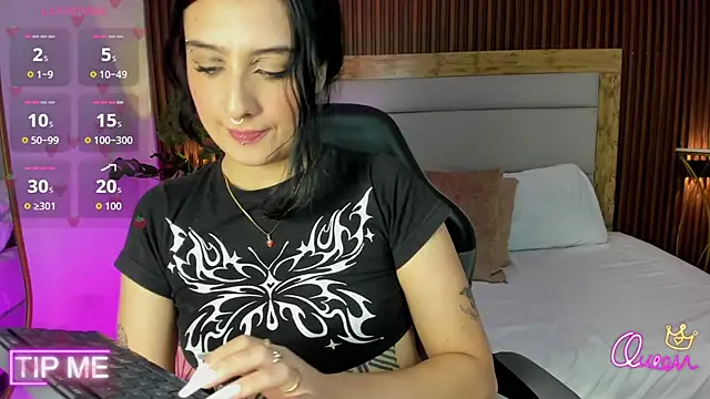 XXX chat uživo modela emma_hiltonn_