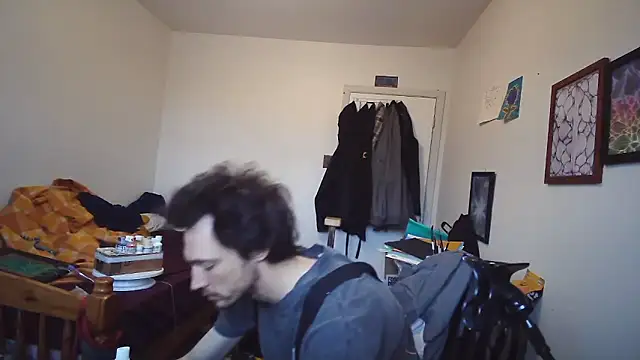 JohnnyMoves webkamerás műsora