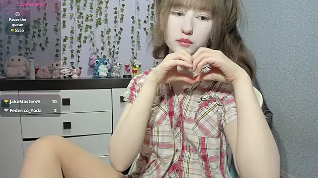 Yoonhee_ki élő XXX-chatje