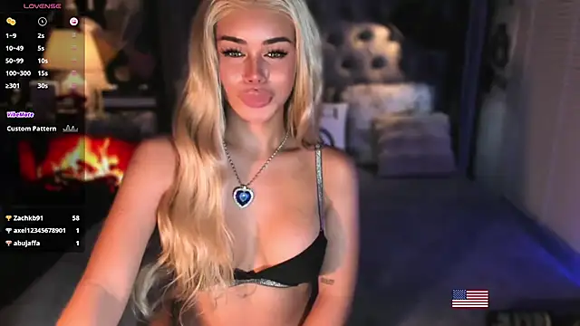 ZyraGoddes Show Webcam